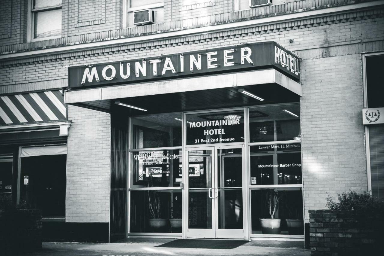 The Mountaineer Hotel Williamson Exterior foto
